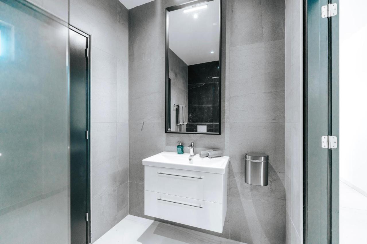 Gray Door Apartments - Adults Only Palm Beach Exterior foto